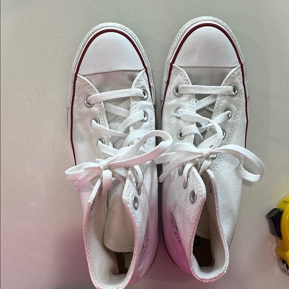 White High-Top Sneakers with Red and Black Accents - Picture 3 of 4